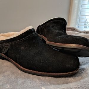 Ugg Australia Shoreham Black Shearling Lined Sz. 8